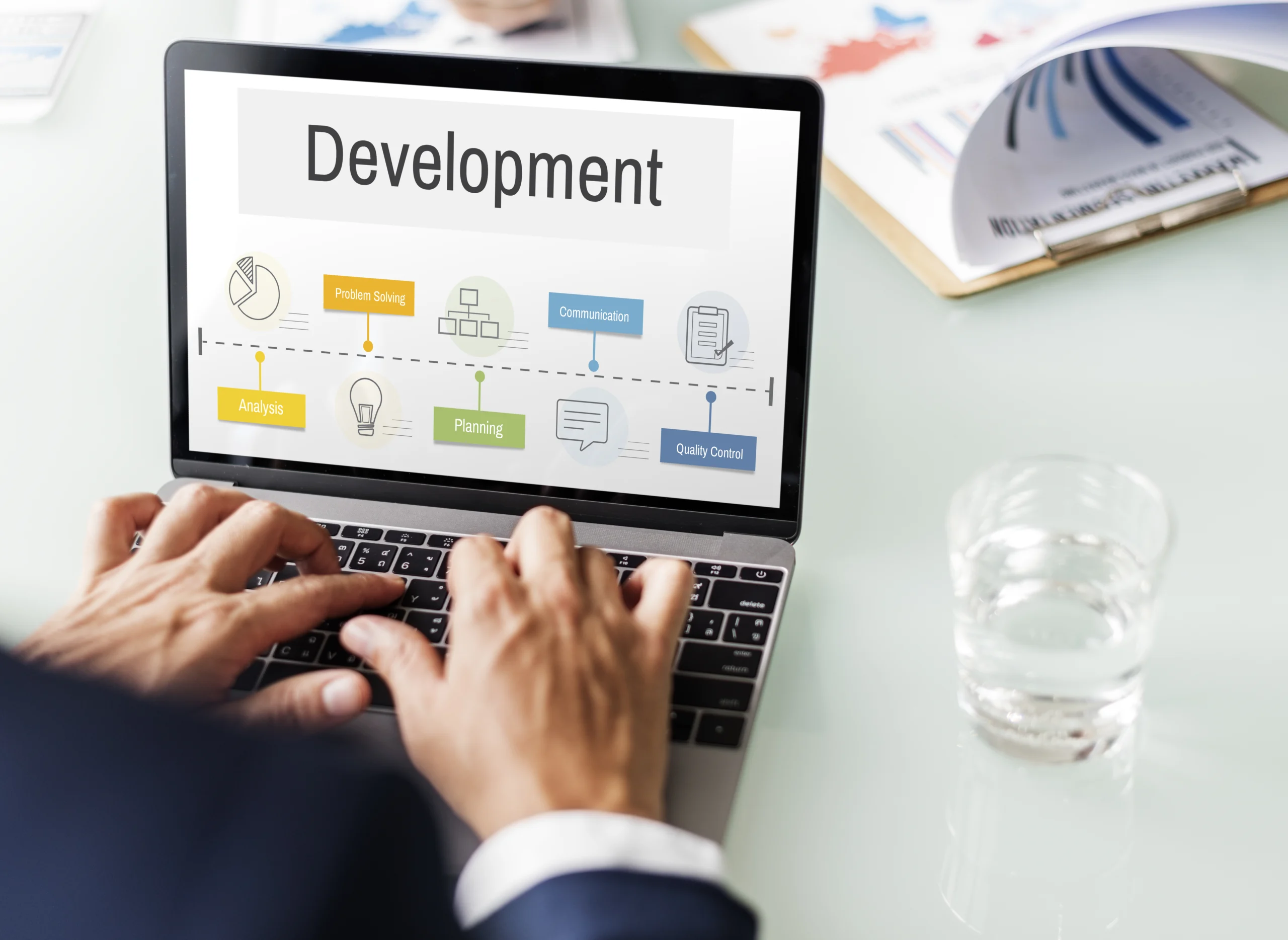 Thiết Kế Website 5 Lập trình và tích hợp tính năng